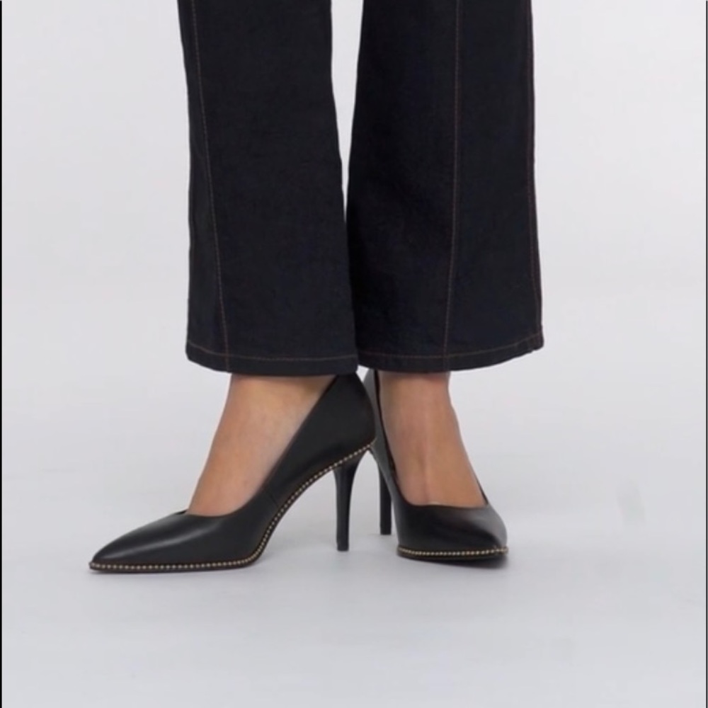 COACH Waverly Beadchain Black Leather Pump, women size 6.6 Excellent Condition - Picture 4 of 6